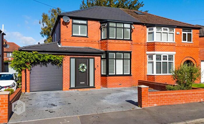 3 Bedroom Semi Detached House For Sale In Maple Grove, Worsley, M28