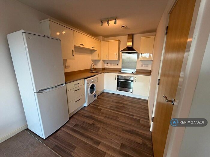 1 Bedroom Flat To Rent In Spinner House, Salford, M5