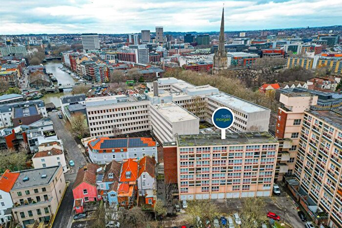 3 Bedroom Flat For Sale In Guinea Street, Bristol, BS1