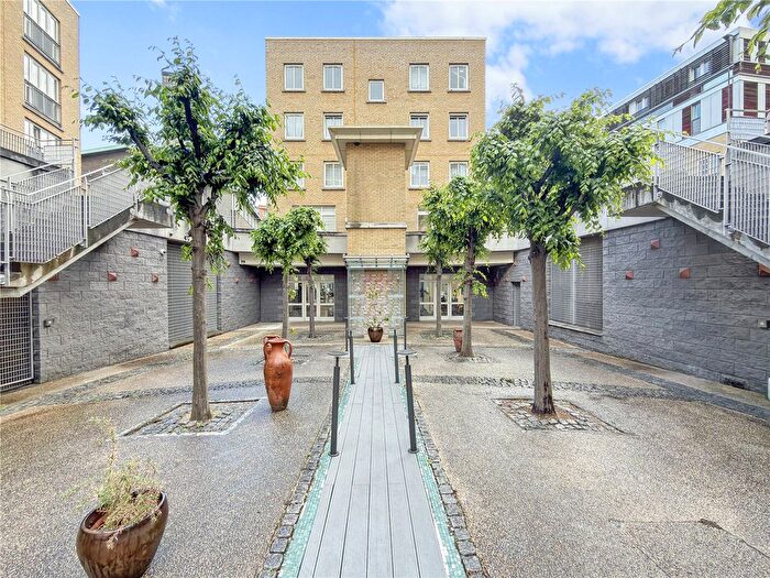 2 Bedroom Flat To Rent In Assam Street, London, E1