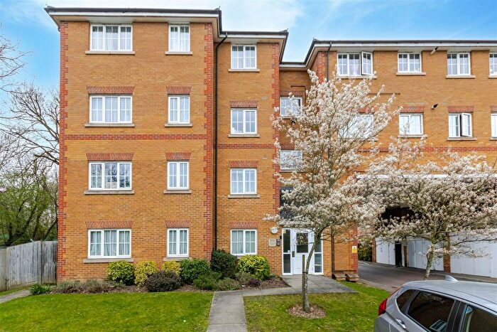 2 Bedroom Flat For Sale In Exchange Walk, Pinner, HA5