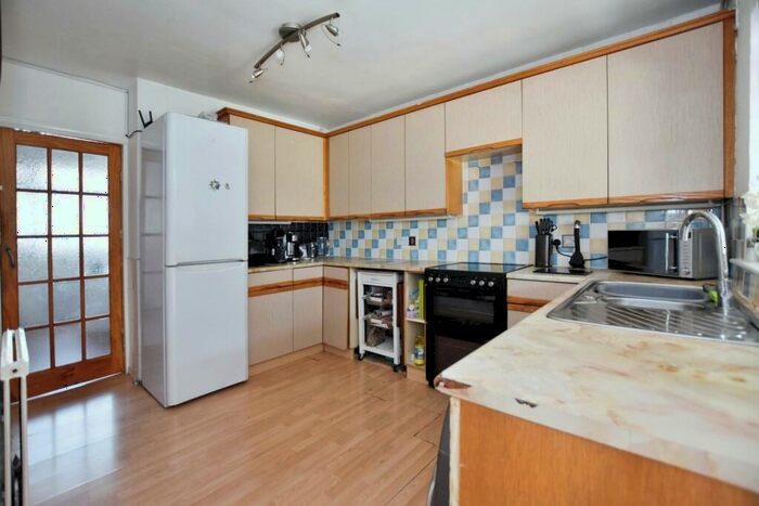 3 Bedroom Terraced House For Sale In Headley Park Avenue, Bristol, BS13