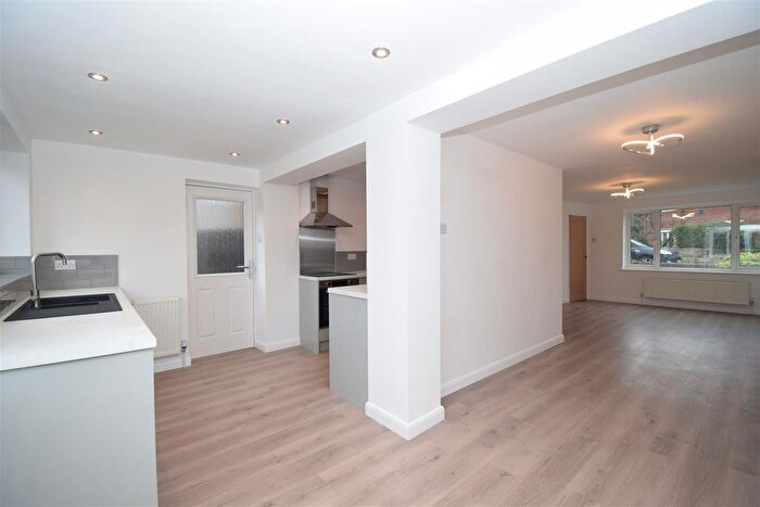 3 Bedroom Semi-Detached House To Rent In Tan House Lane, Ackworth, Pontefract, WF7