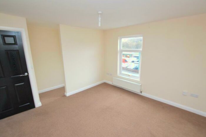 1 Bedroom Flat To Rent In Sheffield Road, Chesterfield, S41