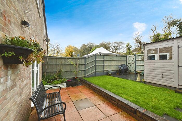 3 Bedroom Terraced House For Sale In Edencroft, Highworth, Swindon, SN6