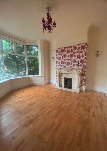 4 Bedroom Terraced House To Rent In Park Road, Oldham, OL8