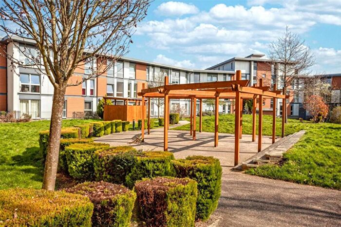 1 Bedroom Apartment To Rent In Commonwealth Drive, Three Bridges, Crawley, West Sussex, RH10