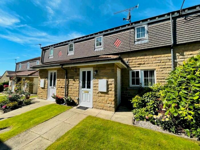 2 Bedroom Town House To Rent In Byron Mews, Bingley, West Yorkshire, BD16