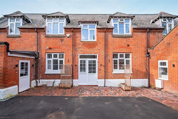 2 Bedroom Terraced House To Rent In Alma Road, Windsor, SL4