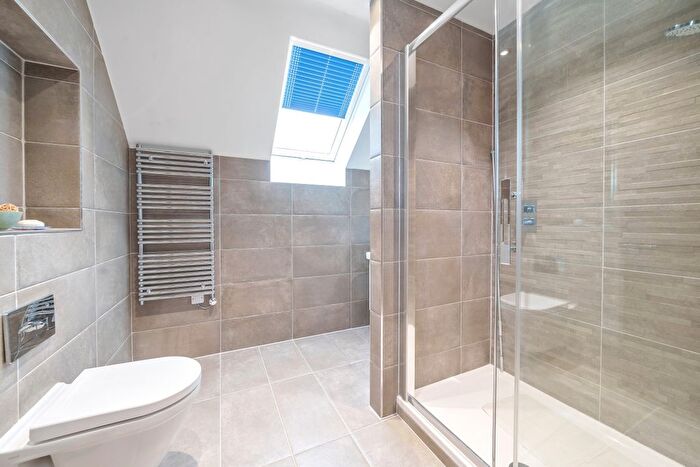 3 Bedroom Flat To Rent In Marlborough Drive, Bushey, WD23