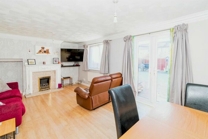 3 Bedroom Property To Rent In Windbury Road, Southampton, SO16