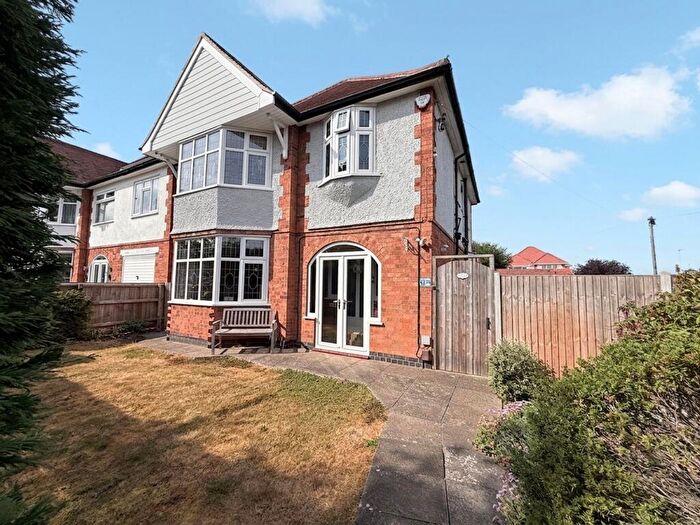 3 Bedroom Detached House For Sale In Glenfield Road, Leicester, LE3