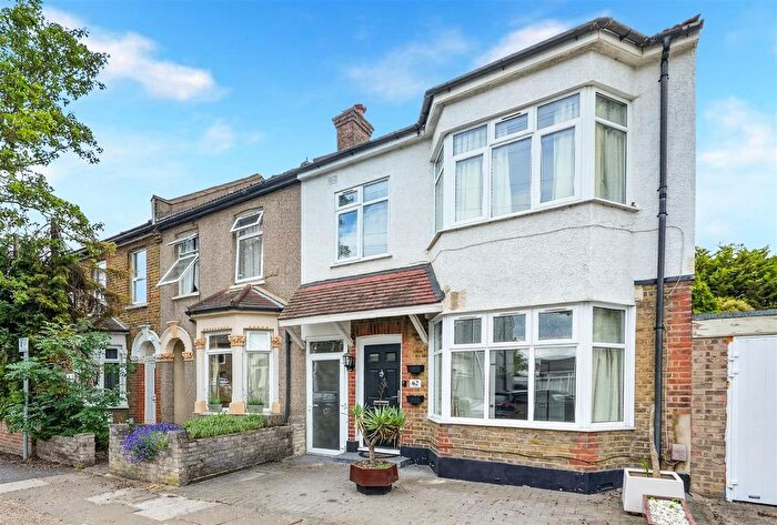4 Bedroom End Of Terrace House To Rent In Saville Road, Romford, RM6