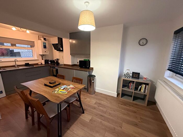 3 Bedroom Property To Rent In Maesyfelin, Llanelli, SA15