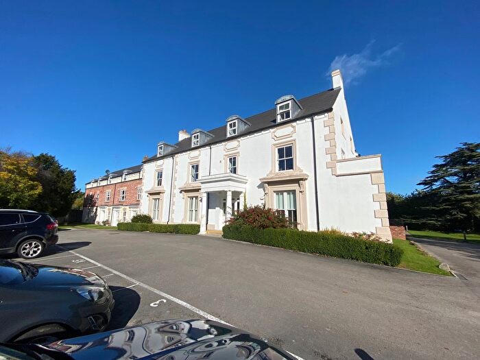 3 Bedroom Flat To Rent In Chester High Road, Neston, CH64