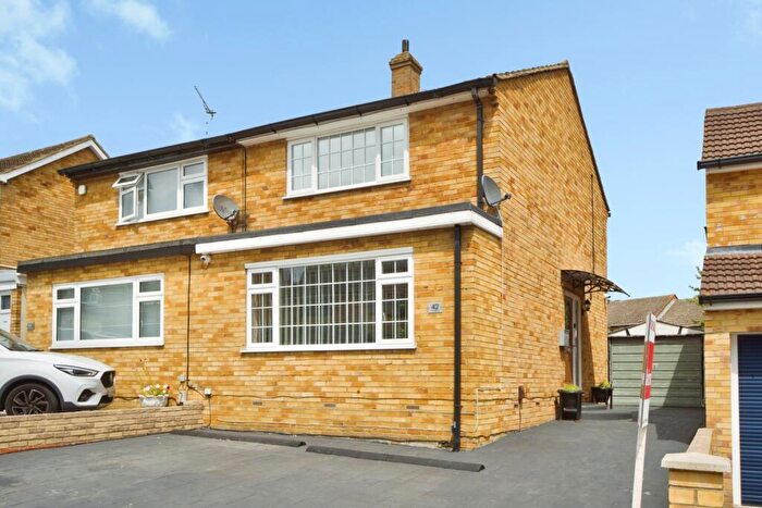 3 Bedroom Semi-Detached House For Sale In Archway, Heaton Grange, Romford, RM3