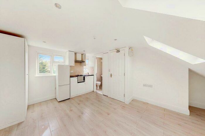 Studio To Rent In Northolt Road, Harrow, HA2