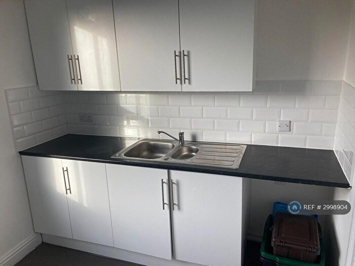 1 Bedroom Flat To Rent In Peter Street, Yeovil, BA20