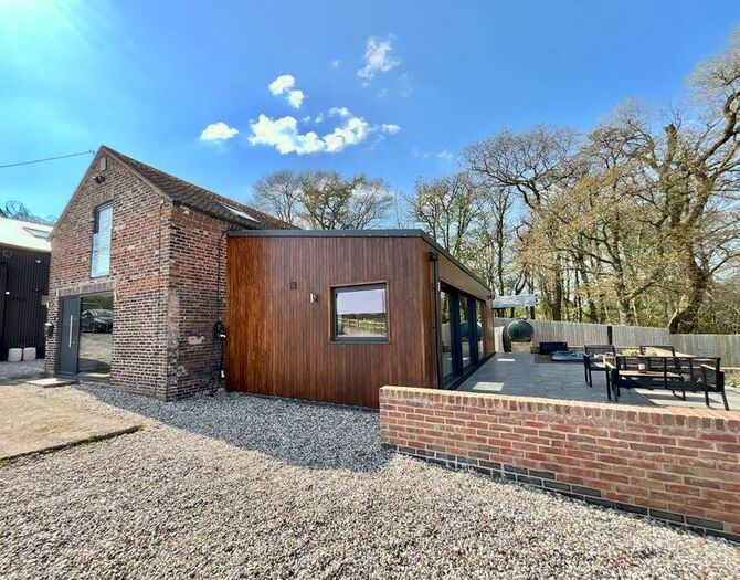 3 Bedroom Detached House For Sale In Trentham Road, Butterton, ST5