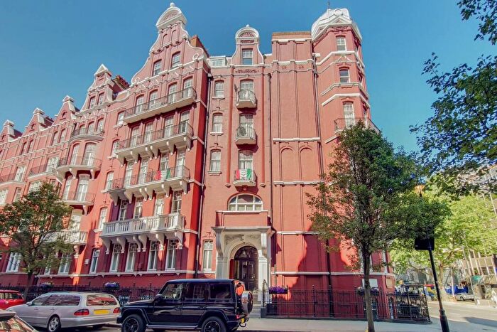 4 Bedroom Flat To Rent In Hyde Park Mansions, Marylebone, London, NW1