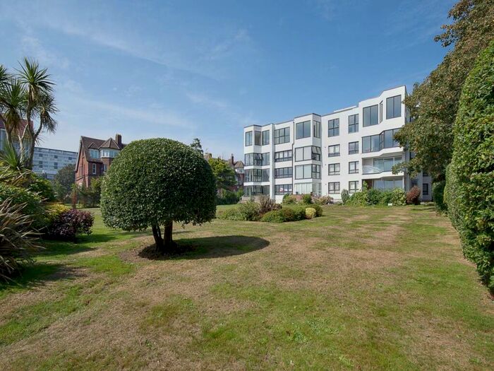 3 Bedroom Penthouse To Rent In Westcliff Road, Westcliff, Bournemouth, BH2