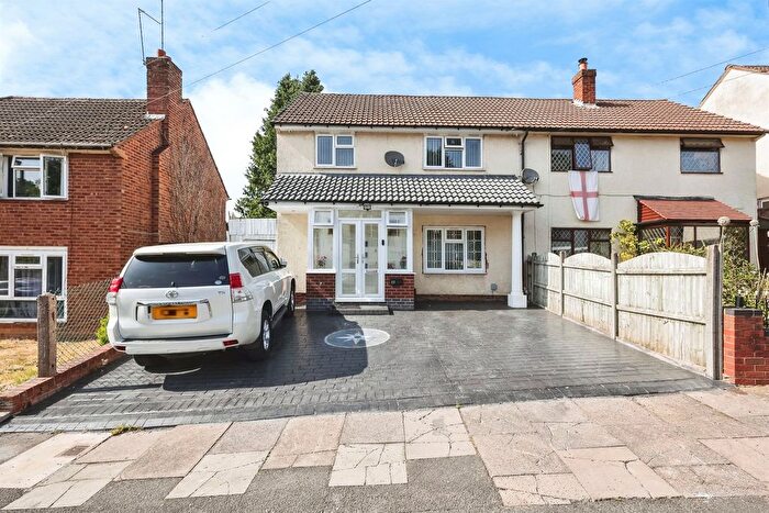 5 Bedroom Semi-Detached House For Sale In Ardencote Road, Birmingham, B13