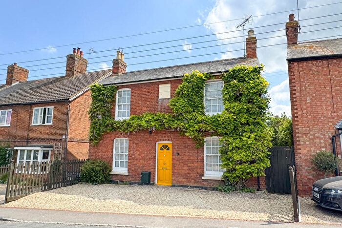 4 Bedroom Detached House For Sale In Waddesdon, Buckinghamshire, HP18