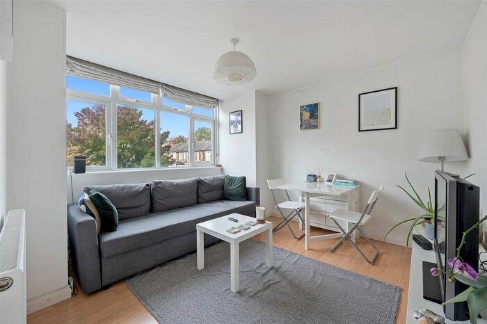 1 Bedroom Flat To Rent In Leconfield Road, London, N5