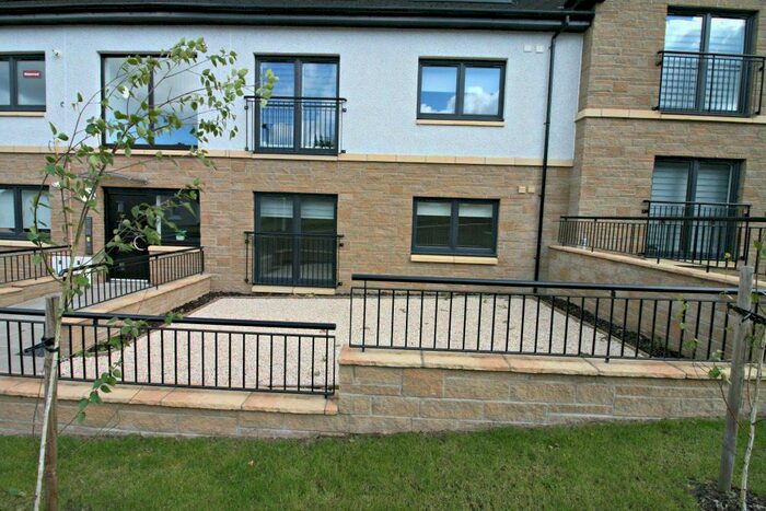 2 Bedroom Flat To Rent In Flat Sandy Court, Carluke, Lanarkshire, ML8