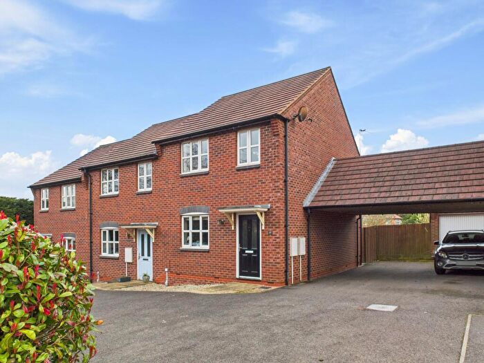 3 Bedroom End Of Terrace House For Sale In Hopkin Court, Mapperley Plains, Nottingham, NG3
