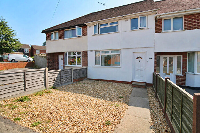 3 Bedroom Terraced House For Sale In Boughton Road, Rugby, CV21