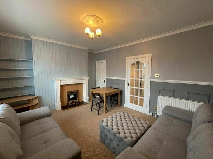 2 Bedroom Flat To Rent In Stenhouse Avenue West, Edinburgh, EH11