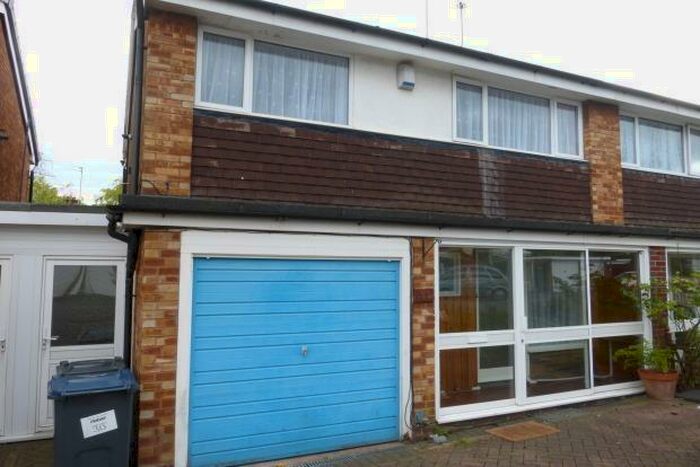 3 Bedroom Semi-Detached House To Rent In Lismore Drive, Harborne, B17