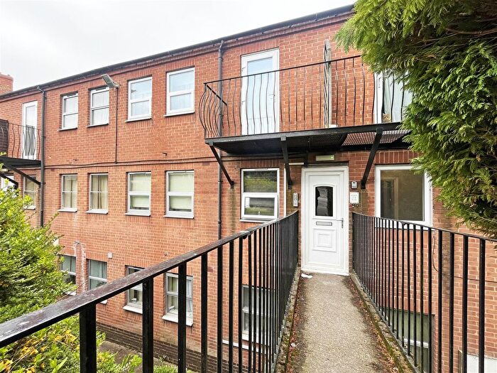 2 Bedroom Flat To Rent In Plowright Court, Nottingham, NG3