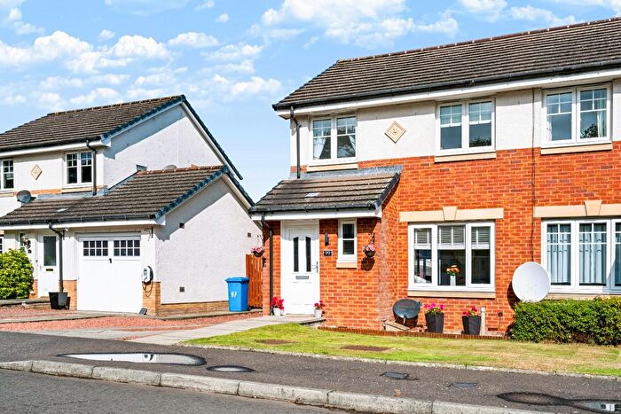 3 Bedroom Semi-Detached House For Sale In Harrysmuir Gardens, Pumpherston, EH53