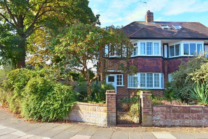 3 Bedroom Semi-Detached House To Rent In Dukes Avenue, Richmond, TW10