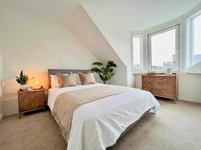 1 Bedroom Flat To Rent In Rosevale Place, Edinburgh, EH6