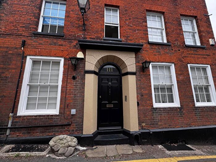 1 Bedroom Flat To Rent In West Street, Faversham, ME13