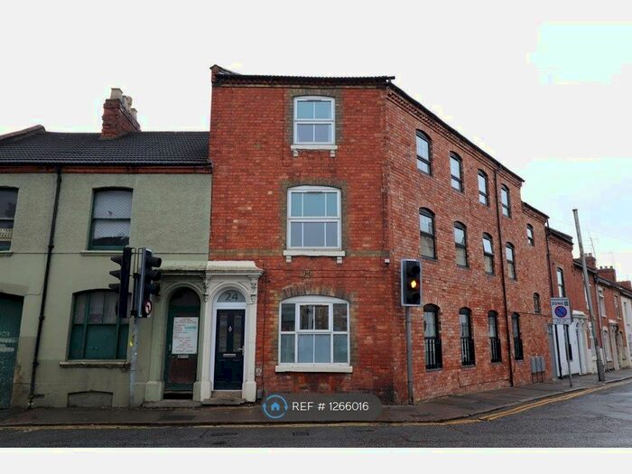 4 Bedroom Terraced House To Rent In Clare Street, Northampton NN1