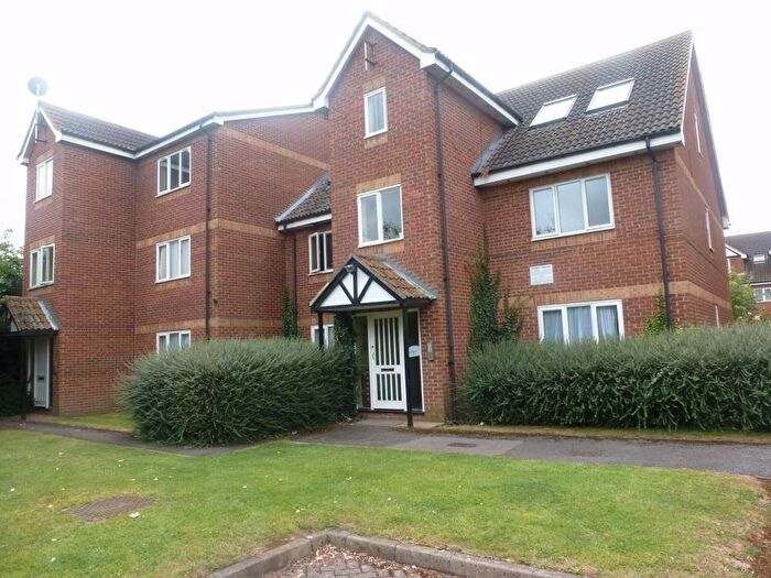 1 Bedroom Flat To Rent In Common Road, Langley, Slough, SL3