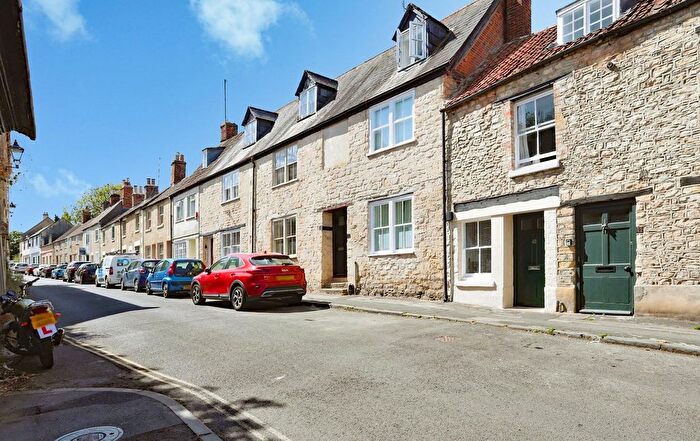 3 Bedroom Terraced House For Sale In Church Street, Calne, SN11