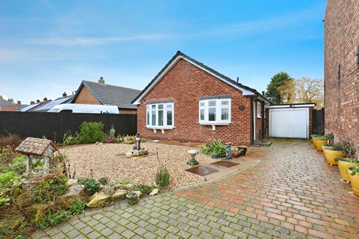 2 Bedroom Detached Bungalow For Sale In Grove Lane, Retford, DN22