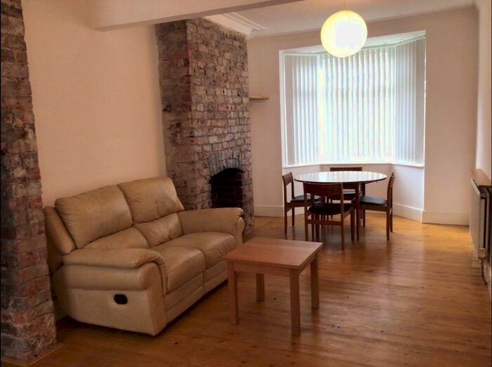 2 Bedroom Flat To Rent In Pavillion Crescent, Hull HU5