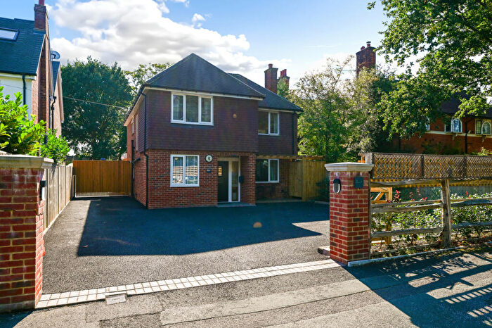 4 Bedroom Detached House For Sale In Church Road East, Farnborough, GU14