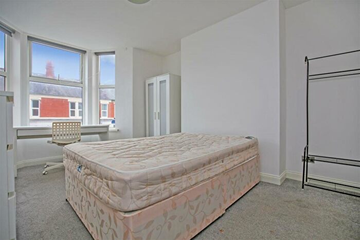 5 Bedroom Maisonette To Rent In (£pppw) Newlands Road, Jesmond, Newcastle Upon Tyne, NE2