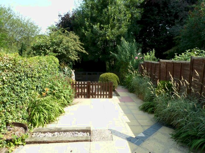3 Bedroom Terraced House For Sale In Lowfield Road, Caversham, Reading, RG4