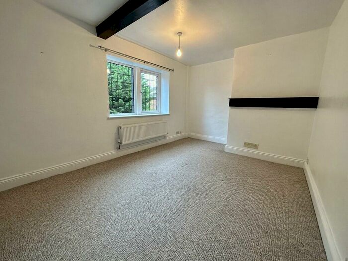 2 Bedroom Cottage To Rent In Womersley Place, Stanningley, LS28
