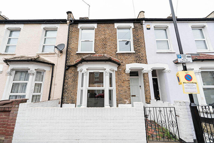 3 Bedroom Terraced House To Rent In Pearcroft Road, Leytonstone, E11