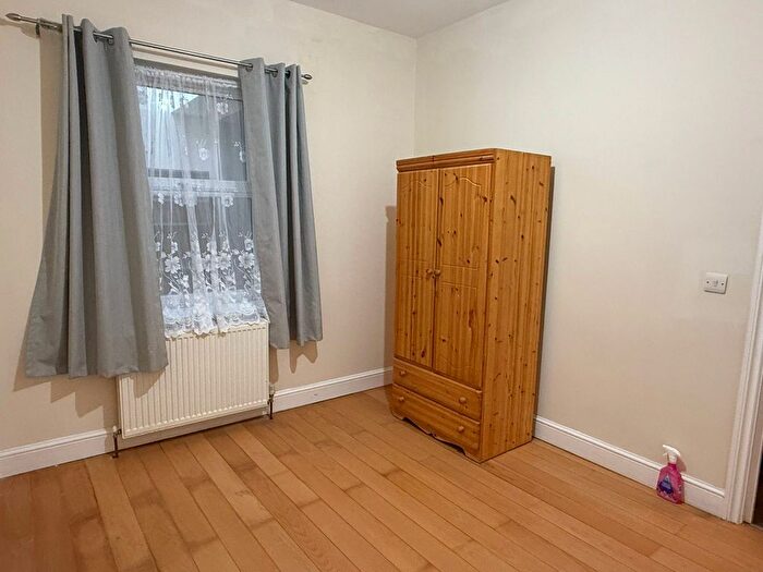 5 Bedroom Terraced House To Rent In Dunlace Road, London, E5