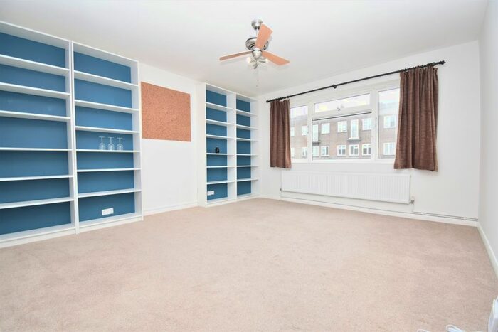 2 Bedroom Flat To Rent In Belmont Road, Erith, DA8